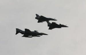 Συγχαρητήρια Δένδια για το εντυπωσιακό airshow για τα 95 χρόνια της Πολεμικής Αεροπορίας