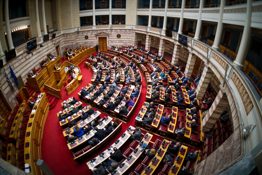 «Ψήνεται» αίτημα κατάργησης του νόμου των ομοφύλων - Το «κίνημα» των «γαλάζιων» βουλευτών