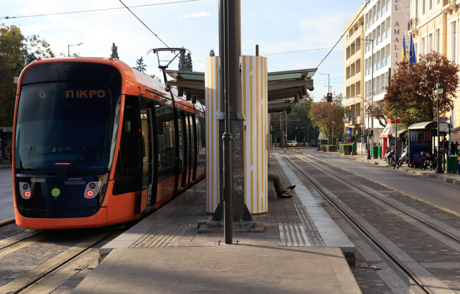 Θεοφάνεια 2025: Τι αλλάζει στα δρομολόγια του τραμ