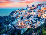 Αγίου Πνεύματος 2018: Για ποιους είναι αργία, πως αμείβεται και πώς θα λειτουργήσουν τα καταστήματα