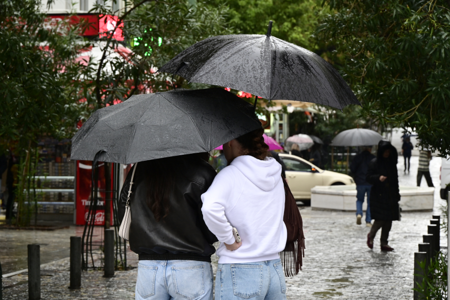 Κολυδάς για καιρό: Πώς θα εξελιχθεί το τετραήμερο μέτωπο των βροχών