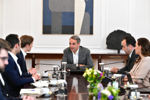 Delayed Government Index Leaves Greek Health Insurance Premiums Without Oversight