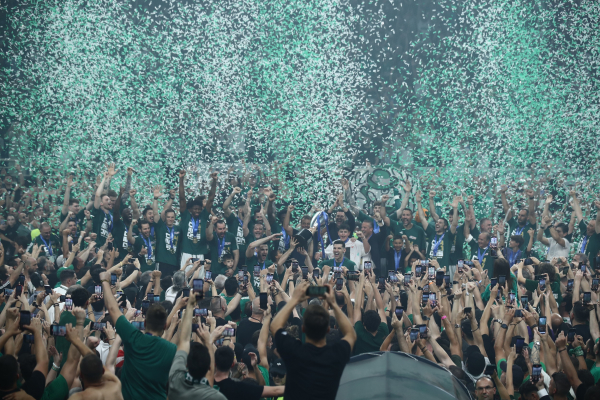 Πρωταθλητής Ελλάδας ο Παναθηναϊκός: Νίκη επί του Ολυμπιακού με 87-82