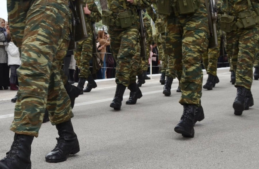 Πόση άδεια δικαιούνται οι εργαζόμενοι στις Ένοπλες Δυνάμεις τις γιορτές