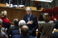 Γαλλία: Σε εξέλιξη η κρίσιμη ψηφοφορία στη Βουλή - Δραματική ομιλία Μπαρνιέ