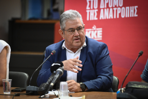 Κουτσούμπας από Αταλάντη: Ούτε η κυβέρνηση ούτε η «βολική» αντιπολίτευση μπορούν να λύσουν τα προβλήματα του λαού