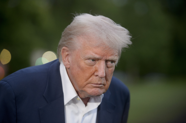 Τέλος στα σενάρια τρίτης θητείας του Ντόναλντ Τραμπ: Ποιον έχρισε διάδοχό του