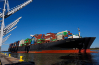 Η Cosco έδωσε εντολή στα πλοία της που μεταβαίνουν στον Κόλπο να πάνε σε «ασφαλή ύδατα»