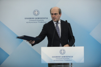 Χατζηδάκης: «Ποιους άραγε υποστηρίζει ο κ. Τσίπρας;»