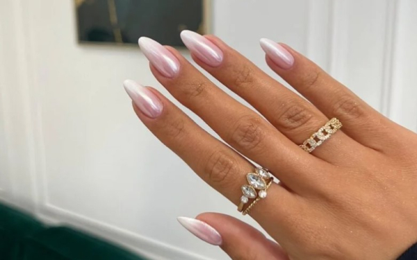 Πώς να αφαιρέσεις τα ακρυλικό από τα νύχια μόνη σου στο σπίτι like a pro