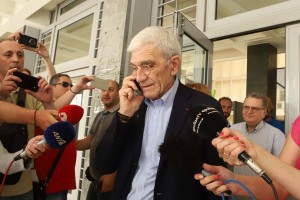 &quot;Στα γόνατα&quot; παρακαλούν τώρα οι ψευτονταήδες της Θεσσαλονίκης να τους λυπηθεί ο Μπουτάρης - Τηλεφώνησαν στο γραφείο του
