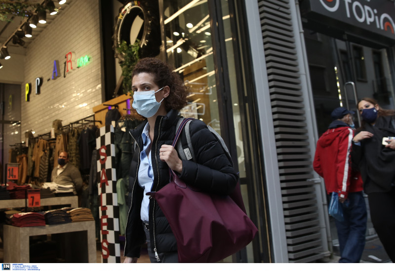 Χριστούγεννα με click away, πώς ανοίγουν κομμωτήρια και βιβλιοπωλεία, αλλαγή στην απαγόρευση κυκλοφορίας