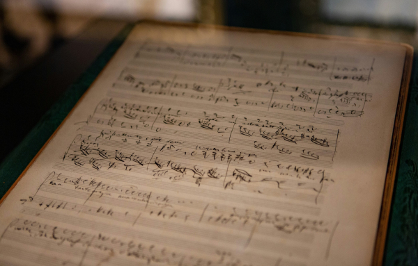 Πώς το είδος της μουσικής που ακούτε «μαρτυρά» τη νοημοσύνη σας