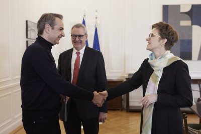 Συνάντηση Μητσοτάκη με την Πρόεδρο Εποπτικού της ΕΚΤ και τον Πρόεδρο του Ενιαίου Συμβουλίου Εξυγίανσης