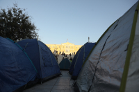 Στο Σύνταγμα με σκηνές οι φοιτητές: Αντίστροφη μέτρηση για το μεγάλο συλλαλητήριο της Τετάρτης 21/10 (εικόνες)