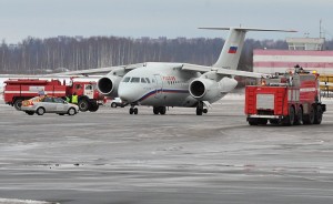Αεροπορική τραγωδία λίγο έξω από την Μόσχα -Εντοπίστηκε το μαύρο κουτί [Live video]