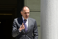 Επικοινωνία Γεραπετρίτη - Αραγτσί: Στο επίκεντρο τα Στενά του Ορμούζ