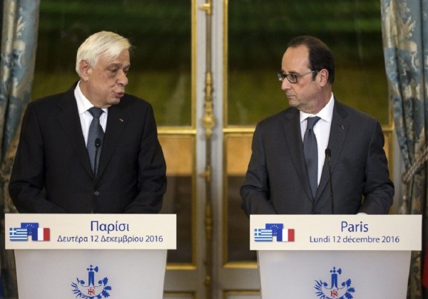 Ο Παυλόπουλος αποχαιρέτησε τον Ολάντ