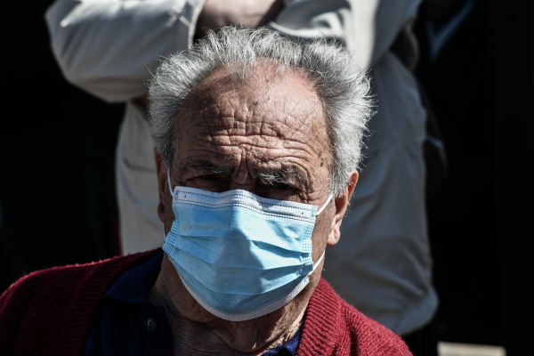 Χατζηδάκης: «Βγαίνουν» μέχρι τα τέλη Φλεβάρη οι εκκρεμείς συντάξεις των ετών μέχρι το 2019