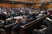 Βρετανία: Βουλευτής των Συντηρητικών αποκάλυψε ότι θέλει να γίνει τρανς