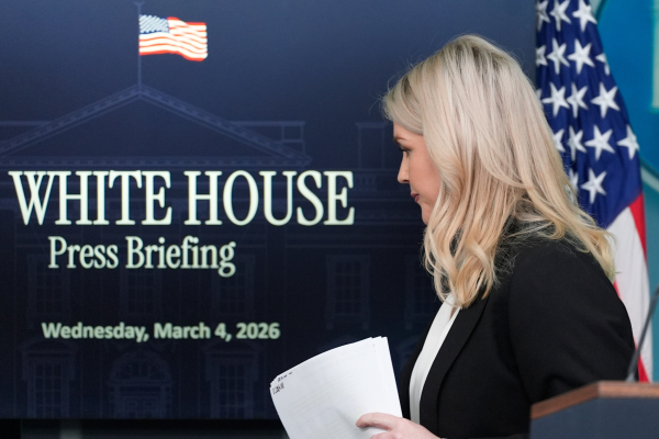 Λέβιτ: «Στο τραπέζι» οι χερσαίες δυνάμεις στο Ιράν, αλλά δεν είναι μέρος του σχεδίου προς το παρόν