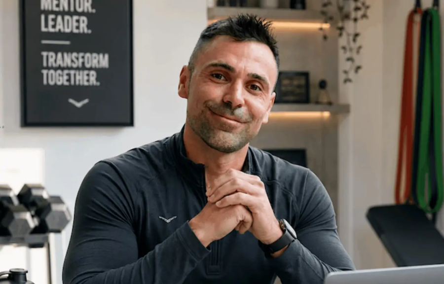 Personal trainer: Το απλό τεστ που προτείνει μετά τα 60 για δύναμη και σταθερότητα