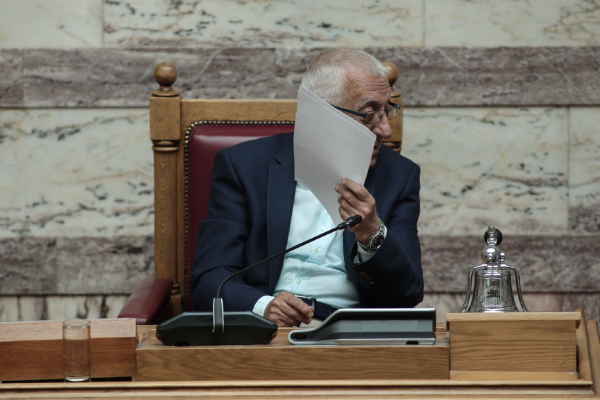 Παρών ή υπέρ για τον Νικήτα το ΠΑΣΟΚ