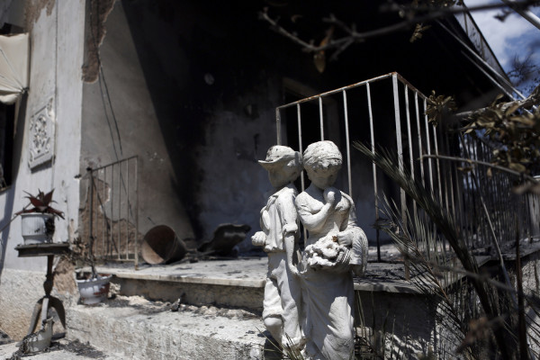 Με τροπολογία χωρίς συμμετοχή τα φάρμακα για τους πυρόπληκτους - Προκηρύσσονται θέσεις Επιμελητών για το ΕΚΑΒ