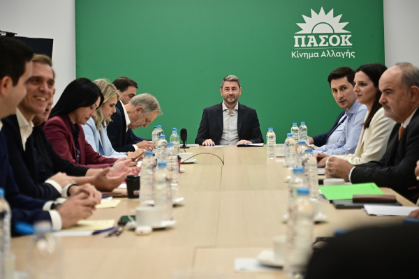 Ανδρουλάκης: Αιχμές για την «πολυφωνία» στο ΠΑΣΟΚ - Συνέδριο το πρώτο τρίμηνο του 2026