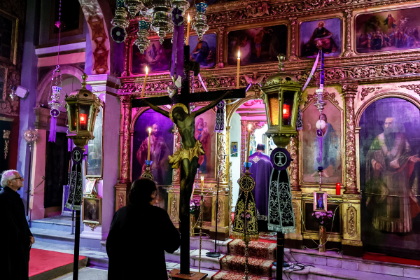 Μεγάλη Πέμπτη: Live εδώ η Ακολουθία των Παθών και τα 12 Ευαγγέλια