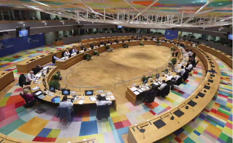 Σύνοδος Κορυφής: «Λευκός καπνός» στο παρά πέντε για εμπάργκο στο ρωσικό πετρέλαιο, το σκληρό μπρα ντε φερ με Ορμπάν