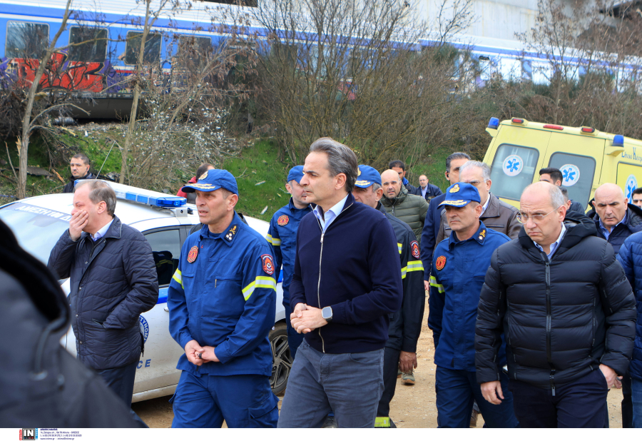 Δέσμευση Μητσοτάκη για Τέμπη: «Οι ευθύνες θα αποδοθούν - η πολιτεία θα σταθεί δίπλα στις οικογένειες των θυμάτων»