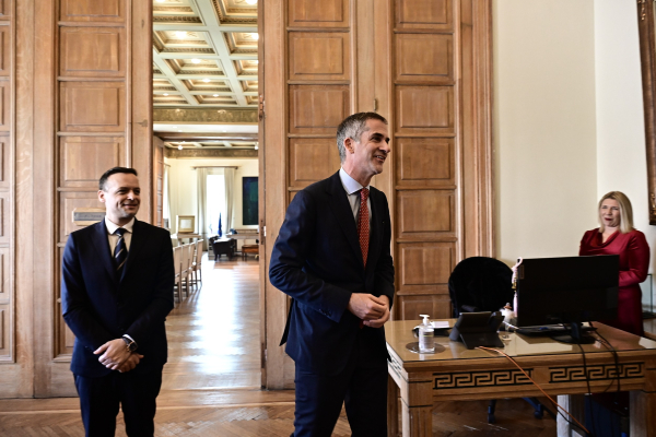 Η παράταξη του Κώστα Μπακογιάννη ψήφισε την πρόταση του Χάρη Δούκα για το Λόφο του Στρέφη