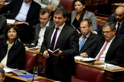 Τροπολογία Θεοχάρη-Γρηγοράκου για άλλη κατανομή της έκτακτης οικονομικής ενίσχυσης