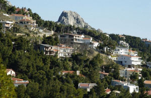 Καταργείται η προσαύξηση του ειδικού προστίμου υπαγωγής αυθαιρέτων
