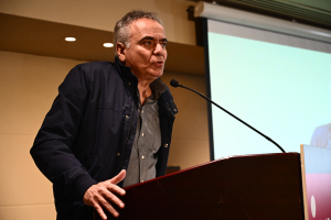 Σκουρλέτης για βιβλίο Τσίπρα: «Βολικό αφήγημα» τα περί υπονόμευσης του ΣΥΡΙΖΑ