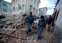 Ιταλία: Μακραίνει ο κατάλογος των νεκρών από τον φονικό σεισμό