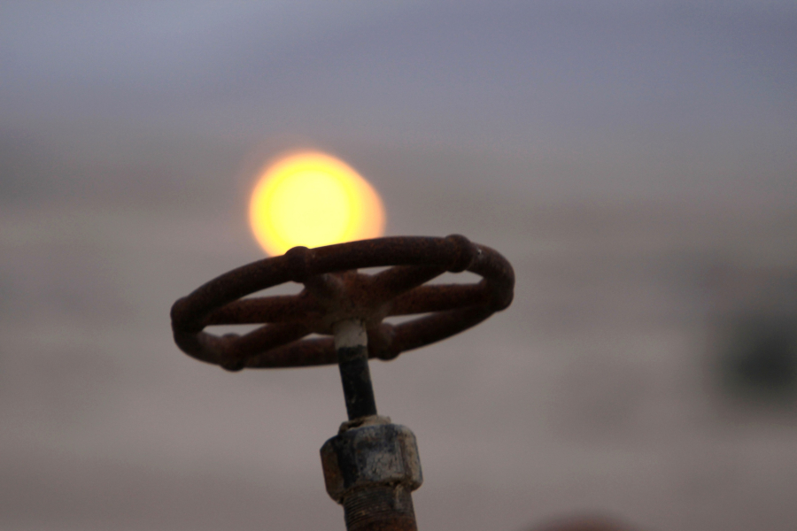 Πόλεμος στο Ιράν: Εκτίναξη της τιμής πετρελαίου πάνω από τα 100 δολάρια