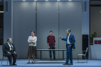 Προλαβαίνετε - Παράταση παραστάσεων για τον Οιδίποδα στη Στέγη