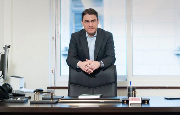 Τσουκαλάς: Μόνο ως πρωταγωνιστής χοντροκομμένης παρωδίας του Χάρι Πότερ μπορεί να πείσει πλέον ο πρωθυπουργός