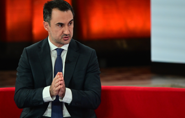 Χαρίτσης: Να στείλουμε ηχηρό μήνυμα κατά της θεσμικής κατρακύλας της κυβέρνησης Μητσοτάκη