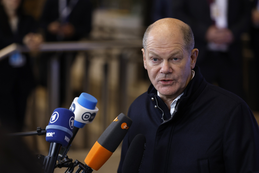 Μήνυμα Σολτς σε Τραμπ: Μπορούμε να φροντίσουμε τα συμφέροντα μας