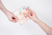 Έκτακτο επίδομα παιδιού 150 ευρώ: Πληρωμή την Τρίτη στους λογαριασμούς - «Κλειδί» το ΑΦΜ