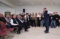 Τσίπρας από το Σπήλι: Η Κρήτη έχει ανθρώπους με αξιοπρέπεια – Οι «Φραπέδες» και οι «Χασάπηδες» είναι στο Κολωνάκι