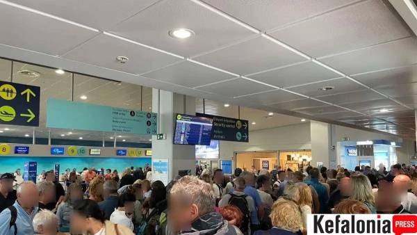 Κεφαλονιά: Απίστευτη ταλαιπωρία επιβατών λόγω της κακοκαιρίας - Εκατοντάδες παραμένουν «εγκλωβισμένοι»