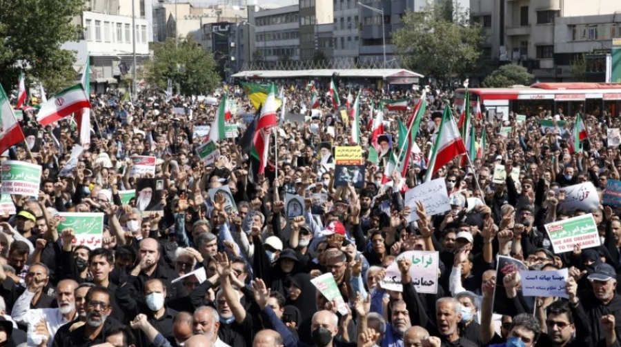 Αυτό είναι το τραγούδι που έγινε «σημαία» στο Ιράν