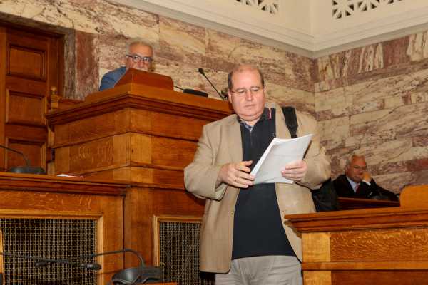 Στη Βουλή τροπολογίες για Ειδική Αγωγή και Ιδιωτική Εκπαίδευση