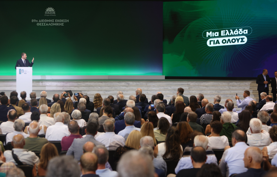 Κυβερνητικές πηγές για εξαγγελίες Ανδρουλάκη: Επανέφερε τα «πράσινα λεφτόδεντρα»