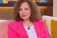 Γλυκερία: «Δεν μ’ αρέσουν τα μεγαλεία, μ’ αρέσει να δίνω αυτό που εισπράττω» (Βίντεο)