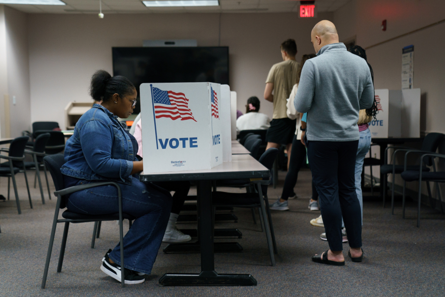 Live εκλογές ΗΠΑ 2024: Τα πρώτα αποτελέσματα - Οι ανατροπές και τα κέρδη για Χάρις και Τραμπ
